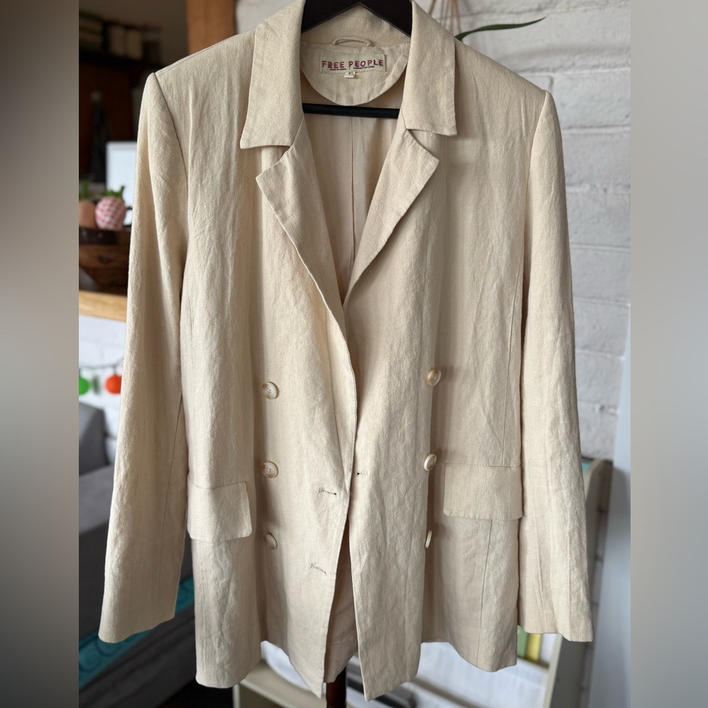 Free People Cream Blazer with Elegant Tailoring